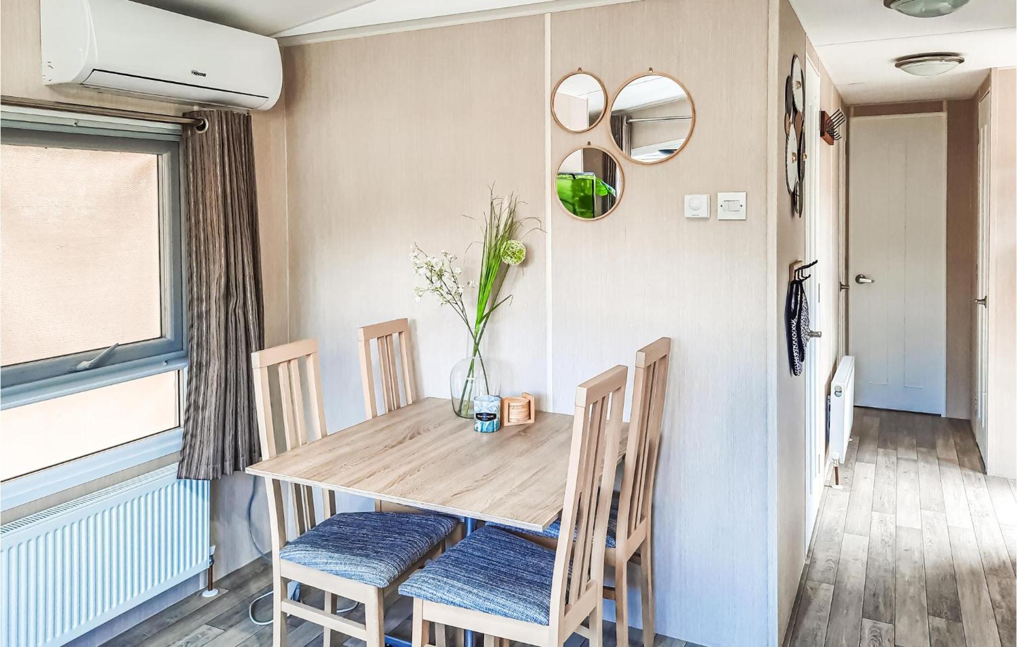 3 Bedroom Beautiful Home In Heinkenszand ภายนอก รูปภาพ
